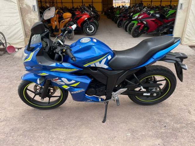 SUZUKI  GIXXER