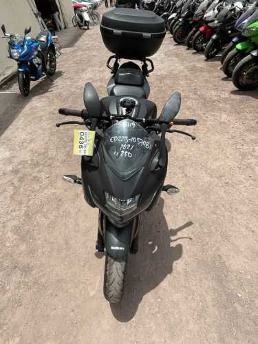 SUZUKI  GIXXER