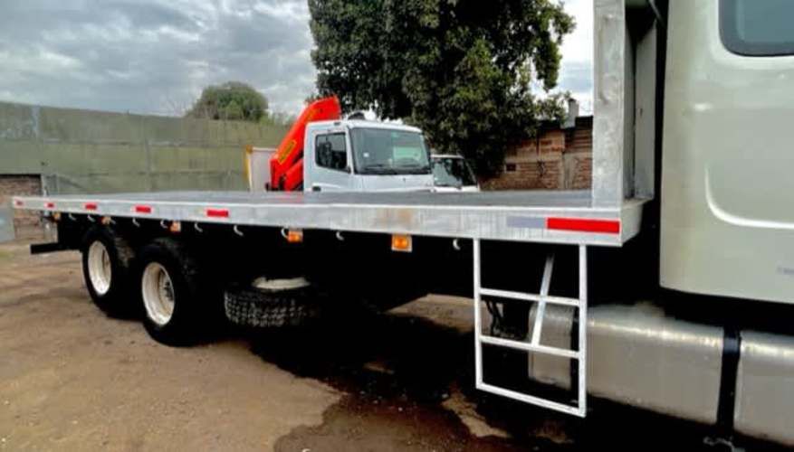 Camión  listo para trabajar.