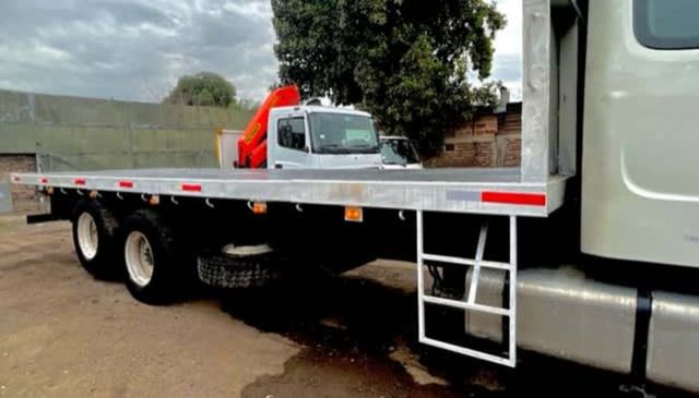 Camión  listo para trabajar.