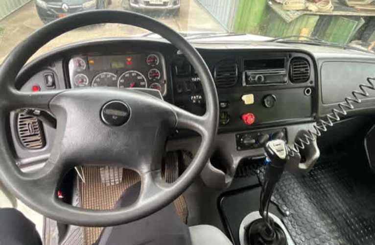 Camión  listo para trabajar.