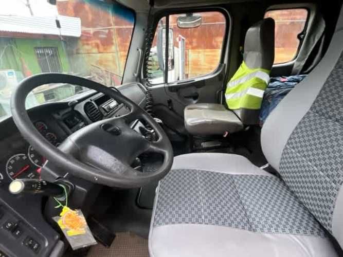 Camión  listo para trabajar.