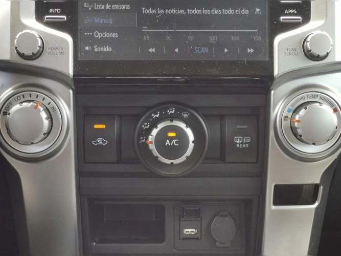 TOYOTA 4RUNNER  2024