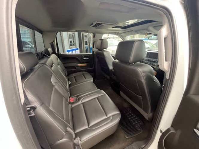 CHEVEROLET SILVERADO DCAB 4X4 5.3 AUT (valor con iva incluido facturable)