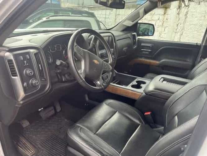 CHEVEROLET SILVERADO DCAB 4X4 5.3 AUT (valor con iva incluido facturable)