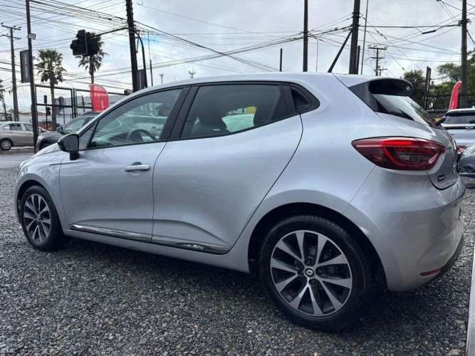RENAULT CLIO 2023