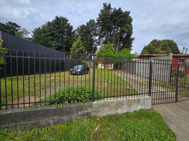 Venta de amplio terreno con cabaña en sector Bueras, Valdivia