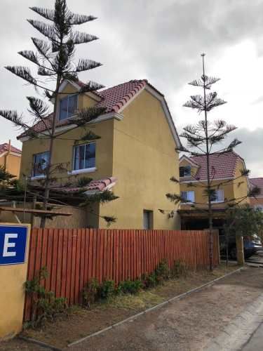 Casa dentro de un condominio