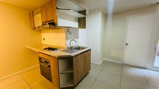 DEPTO DE UNA HABITACION +  UN BAÑO + BODEGA CERCA AL METRO SANTA ANA