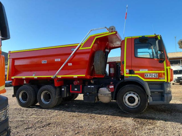 tolva 15 m3, 2018,  80.000 km. impecable.