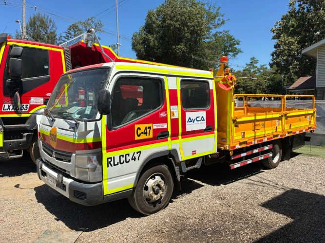 camion doble cabina 2022, 80.000 km.