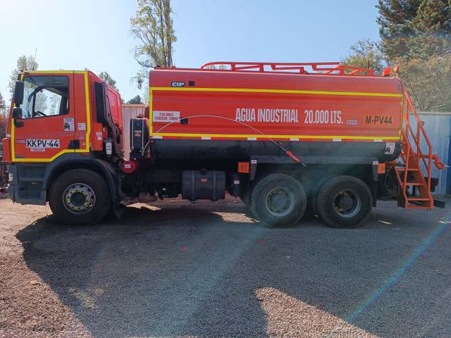 camion aljibe 20 m3, 2018, 89.000 km.