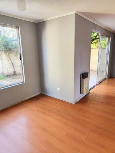 Amplia Casa Aislada Sólida 4D/3B/3E  ,Regularizada. Sector Tranquilo con portón de Acceso Micro barrio