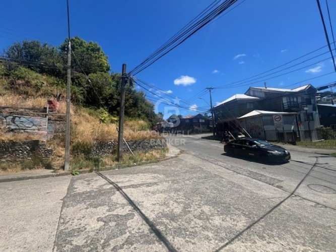 Sitio Comercial en Esquina de Alto flujo Trigal /Crucero .