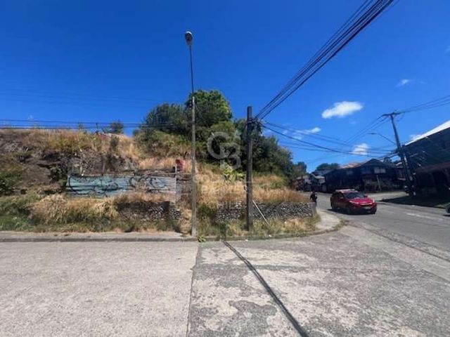 Sitio Comercial en Esquina de Alto flujo Trigal /Crucero .