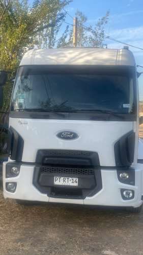 SE VENDE CAMIÓN FORD CARGO
