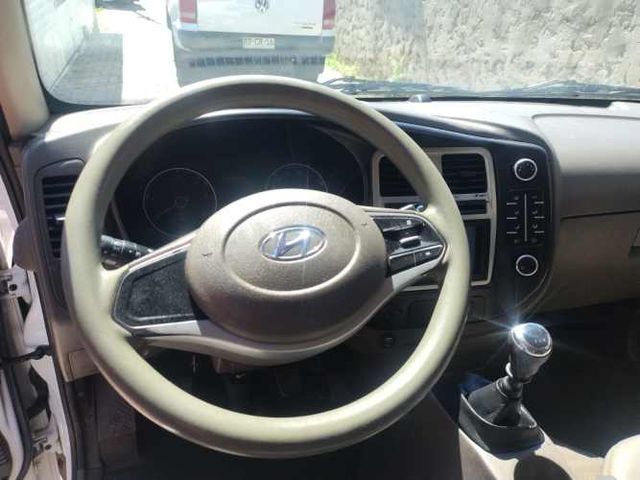 HYUNDAI PORTER 2.5 AC MT 2023 6 VELOCIDADES