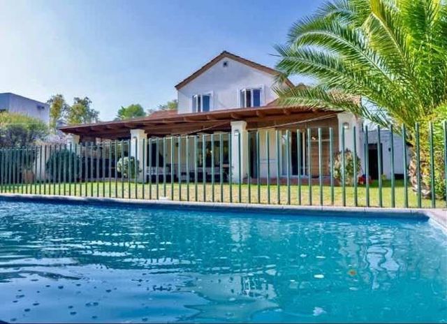 CASA PIEDRA ROJA - CHICUREO