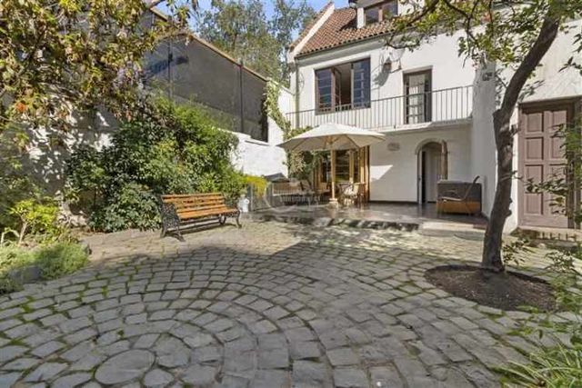 CASA OPORTUNIDAD UNICA. Casa en venta de 6 dorm. en Providencia