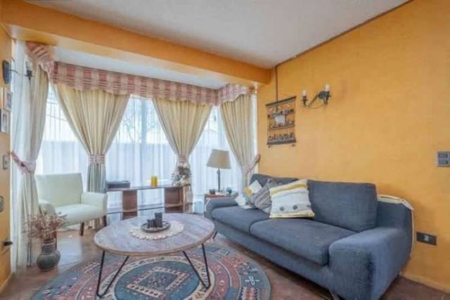 CASA CENTRAL EN VENTA. QUILPUÉ