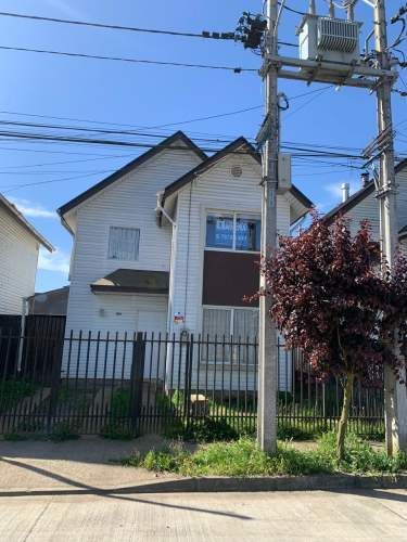 ARRIENDO casa en Regidora Berta Vidal 2245, Río Bueno