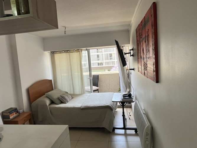 ESTUDIO AMOBLADO CON ESTACIONAMIENTO Y BODEGA