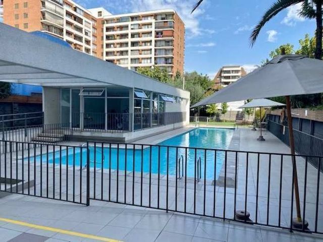 ESTUDIO AMOBLADO CON ESTACIONAMIENTO Y BODEGA