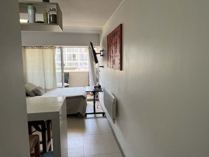 ESTUDIO AMOBLADO CON ESTACIONAMIENTO Y BODEGA