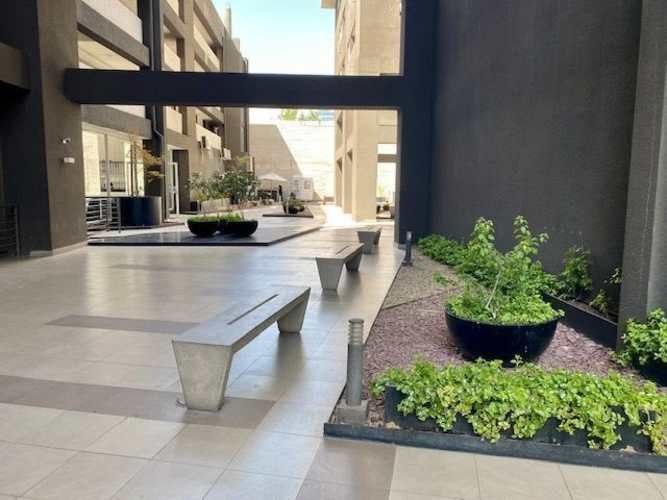 ESTUDIO AMOBLADO CON ESTACIONAMIENTO Y BODEGA