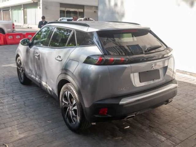 Peugeot 2008 Puretech 130 Eat8 2022