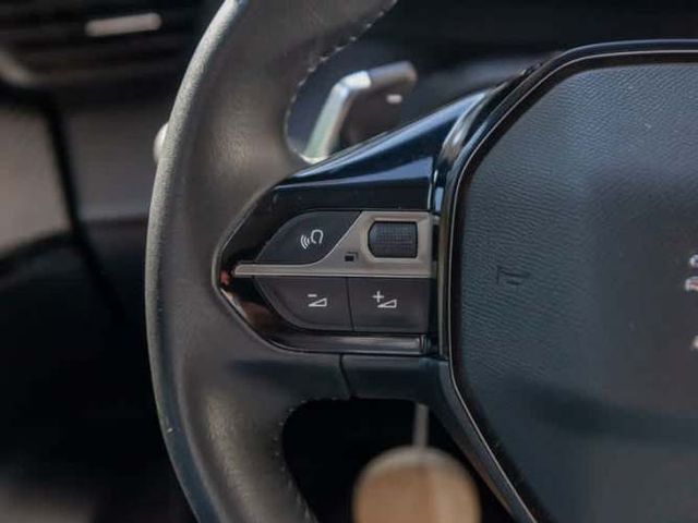 Peugeot 2008 Puretech 130 Eat8 2022