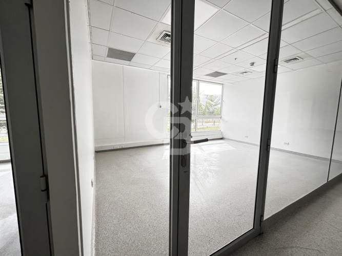 Oficina habilitada en Ciudad Empresarial 281m2