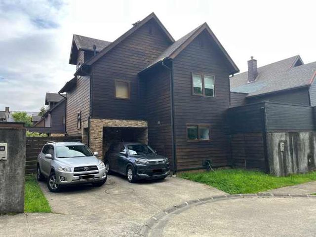 Venta de Casa en Exclusivo Condominio de Isla Teja