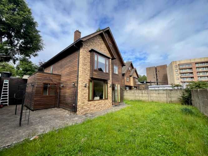 Venta de Casa en Exclusivo Condominio de Isla Teja