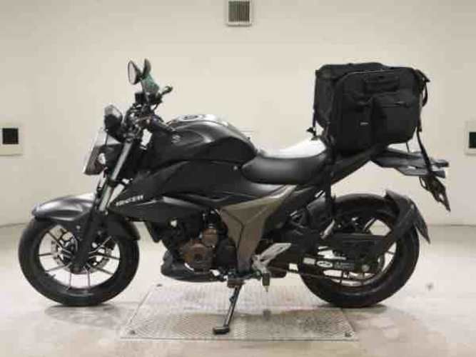 SUZUKI GIXXER