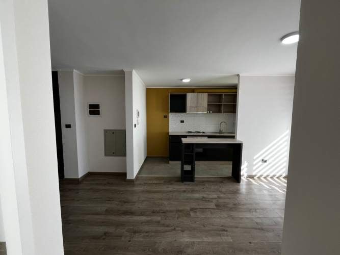 ARRIENDO HERMOSO DP 2 DORMITORIOS 1 BAÑO, EDIFICIO LAGUNA ORIENTE