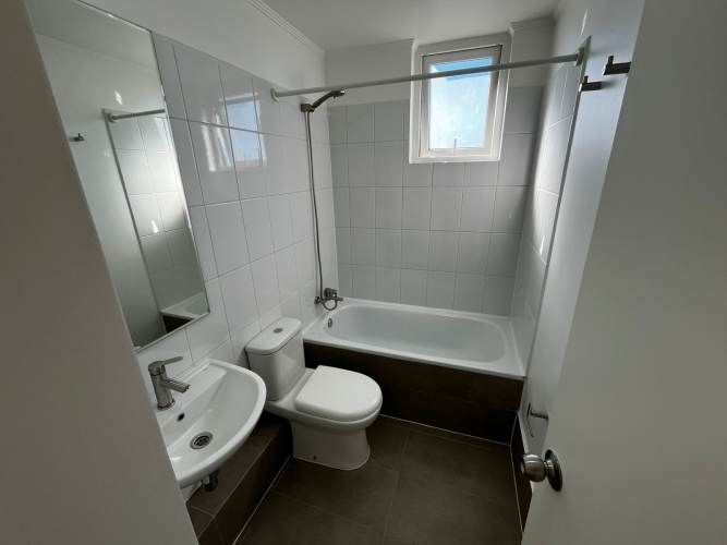 ARRIENDO HERMOSO DP 2 DORMITORIOS 1 BAÑO, EDIFICIO LAGUNA ORIENTE