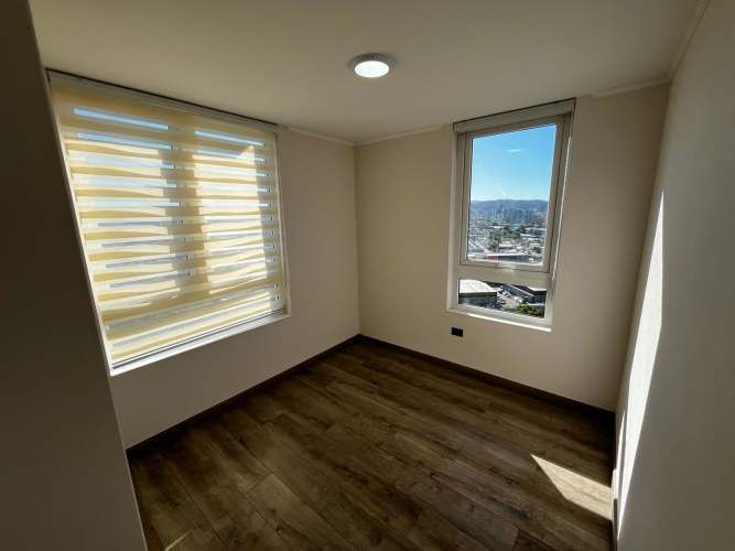 ARRIENDO HERMOSO DP 2 DORMITORIOS 1 BAÑO, EDIFICIO LAGUNA ORIENTE