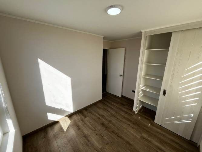 ARRIENDO HERMOSO DP 2 DORMITORIOS 1 BAÑO, EDIFICIO LAGUNA ORIENTE