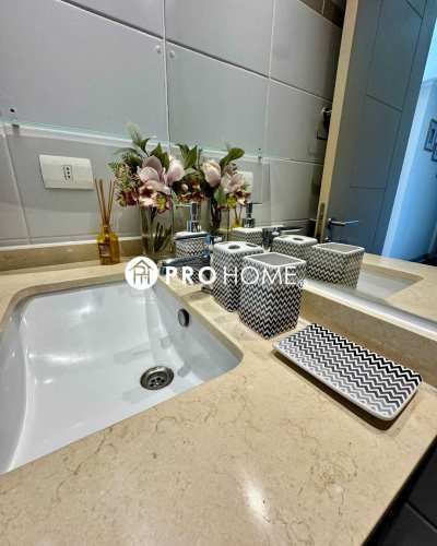 Oportunidad Ejecutiva de Alto Nivel: Departamento Amoblado Premium - Edificio Aurora