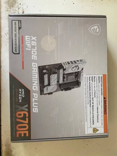 X670E GAMING PLUS WIFI