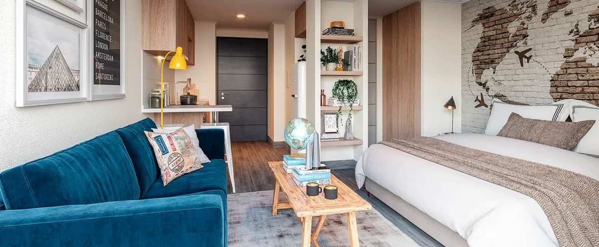 Departamento en arriendo c/ estacionamiento en Parque Los Reyes