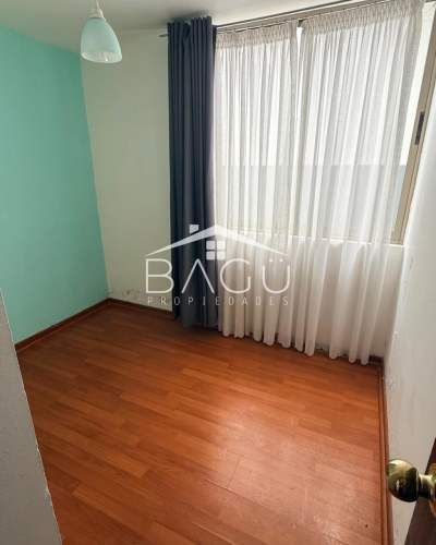 SE VENDE CASA ESQUINA, A PASOS DE AV ARGENTINA