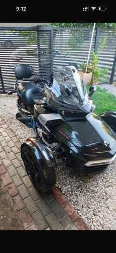 MOTO BRP CAN AM SPYDER 1330