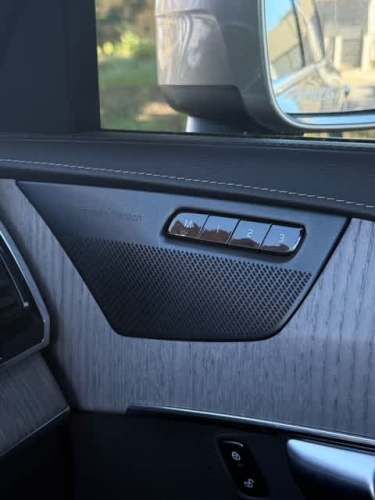 2022 VOLVO XC90 T8 4X4