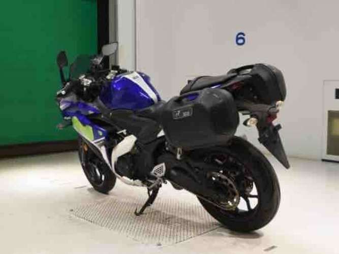 YAMAHA R25