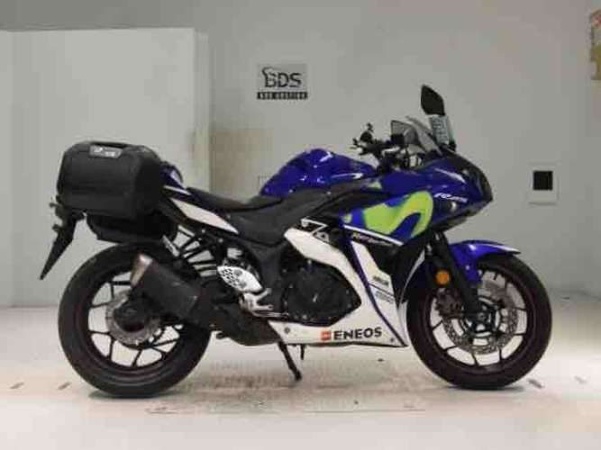 YAMAHA R25