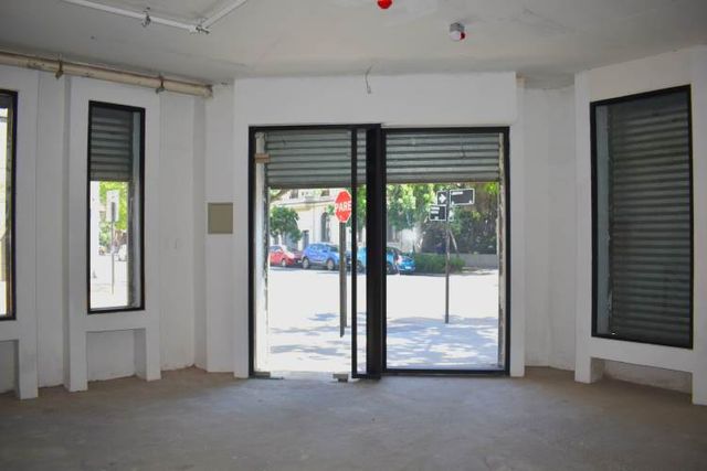 Locales Nuevos, Metro Republica – ULA.