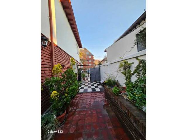 Oportunidad Única en Zona Residencial (129667)