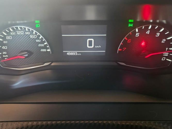 Peugeot 2008 2023 2008 Puretech 130 1.2